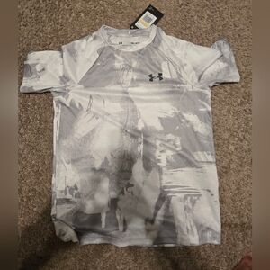 Under Armour White and Gray Performance Tee NEW youth Medium